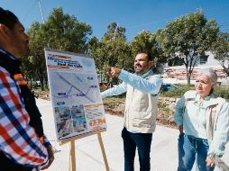 El alcalde Gerardo Quirino Velázquez supervisó los avances de la obra. ESPECIAL