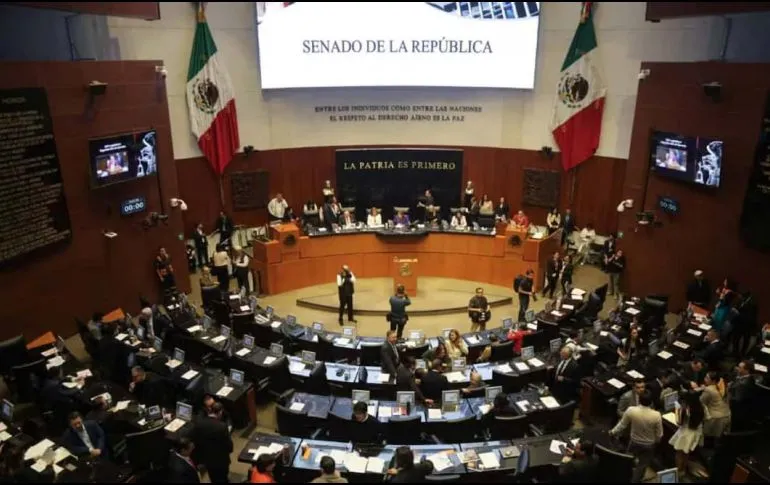Avalan Ley de la Armada entre críticas por huachicol fiscal