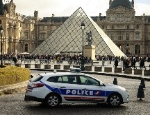 El valor material de las joyas fue estimado por el Louvre en unos 88 millones de euros, mientras que el patrimonial e histórico es inestimable, según los expertos. AP/T. Padilla