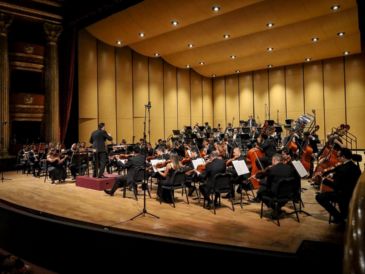 Dos de los compositores estuvieron en el teatro Degollado para escuchar la interpretación de su música. X/FilarmonicaJal