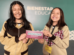 Con la tarjeta únicamente es posible adquirir alimentos, uniformes, útiles escolares, libros, material didáctico y otros artículos clave para el proceso educativo. ESPECIAL / SUN