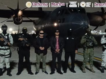 Al intensificar las acciones operativas en la zona, Saúl "N" fue detenido junto con Horacio "N", quien realizaba funciones de escolta. X /@GabSeguridadMX