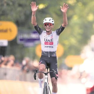 Isaac del Toro gana el Premio Nacional de Deportes