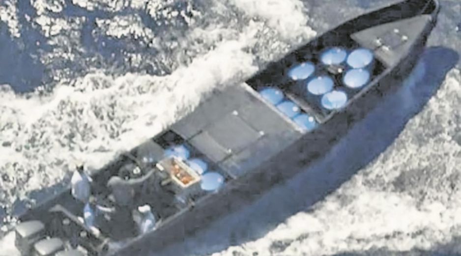 La Semar cambiará la operación de búsqueda del presunto náufrago a “activo suspendido”, mientras patrullas retomarán sus labores. ESPECIAL