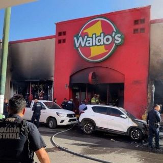 Gobernador de Sonora confirma 23 muertos por incendio en tienda de Hermosillo