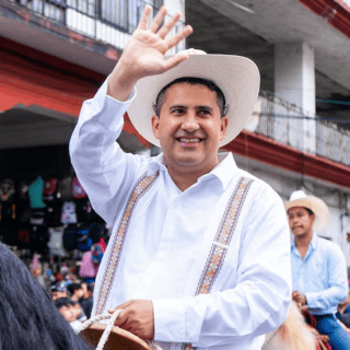 ¿Quién era Carlos Manzo, asesinado este sábado en Uruapan?