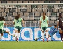 La arquera azteca Valentina Murrieta detuvo tres disparos desde los once pasos y se erigió como la figura determinante. X/ @fifaworldcup_es.