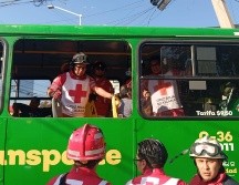 Desde el momento en el que se reportó el percance vial se activó el servicio de urgencias. CORTESÍA