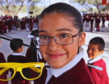 Con la entrega de estos lentes se cubrirá prácticamente la totalidad de niños que los requieren. SUN / ARCHIVO