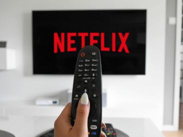 La plataforma de streaming renueva su catálogo tras la temporada de Halloween con nuevas películas y series rumbo al cierre del año. PIXABAY
