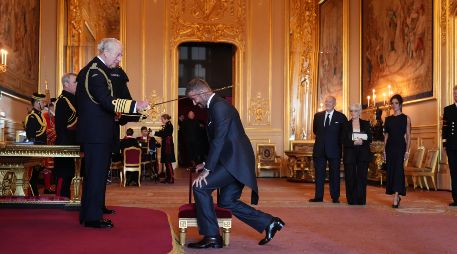 Fuera de los terrenos de juego, además de por su faceta de modelo, a David Beckham se le ha conocido por sus acciones caritativas, siendo embajador de Unicef desde 2005. AP / J. Brady