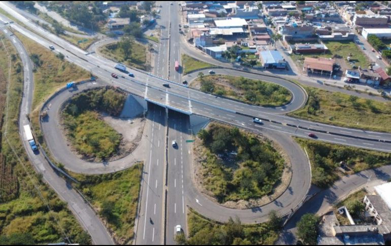 La Secretaría de Infraestructura, Comunicaciones y Transportes (SICT) en Jalisco informó que concluyó la reconstrucción del puente Zapotlanejo. ESPECIAL/ SICT JALISCO