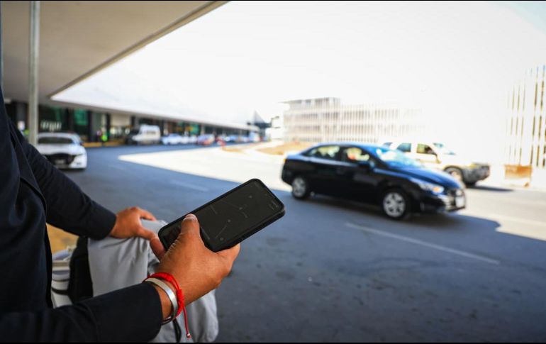 El Gobierno estatal busca que la SICT legisle a nivel federal para poner fin al vacío legal que mantiene a los aeropuertos en una especie de 