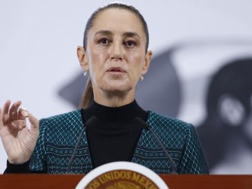 Las funcionarias reiteraron su compromiso para seguir trabajando diariamente y fortalecer los derechos de las mujeres. EFE/S. Gutiérrez