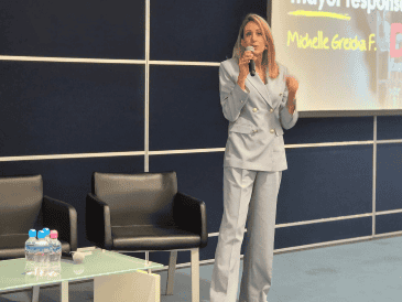 Michelle Greicha Frangie señaló que la educación no solo abre puertas, sino que permite comprender y transformar la realidad. EL INFORMADOR/R. Bobadilla