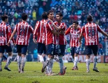Aunque Chivas cuenta con varios caminos para colarse en la Liguilla, un error en el partido de la Jornada 17 contra Rayados de Monterrey podría costarle el lugar en esta clasificación directa. Imago7 / ARCHIVO