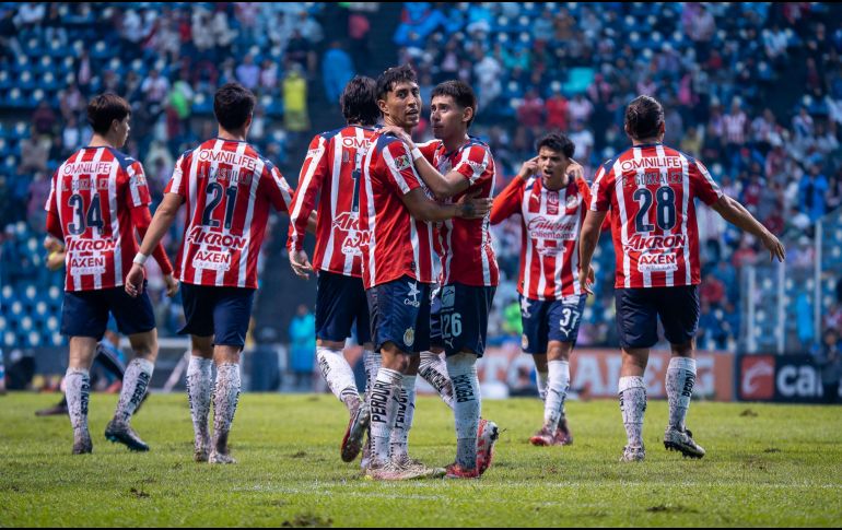 Aunque Chivas cuenta con varios caminos para colarse en la Liguilla, un error en el partido de la Jornada 17 contra Rayados de Monterrey podría costarle el lugar en esta clasificación directa. Imago7 / ARCHIVO