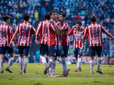 Aunque Chivas cuenta con varios caminos para colarse en la Liguilla, un error en el partido de la Jornada 17 contra Rayados de Monterrey podría costarle el lugar en esta clasificación directa. Imago7 / ARCHIVO