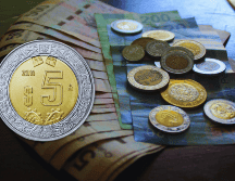 El uso de acero recubierto de bronce supondría una disminución en los costos de producción de la moneda metálica, principalmente en la adquisición del metal. ESPECIAL / CANVA