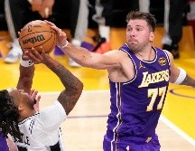 El basquetbolista esloveno Luka Dončić ha comenzado la temporada con Los Angeles Lakers de manera espectacular, dejando su sello en los primeros cinco juegos y rompiendo un récord histórico de Michael Jordan. AP / ARCHIVO