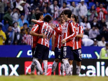 Un error en la última fecha de la Fase Regular podría costarle al equipo de Guadalajara la clasificación a la Liguilla del Apertura 2025. Imago7 / ARCHIVO