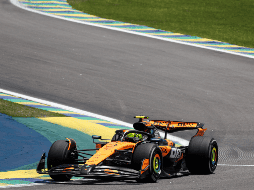 Lando Norris abrió fuerte la SQ3 con un tiempo competitivo, pero en su segundo intento llevó el límite más allá. EFE / S. Moreira