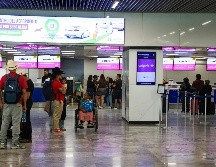 Pasajeros del Aeropuerto Internacional de Guadalajara que viajan a la Unión Americana lo hacen con el temor de que sus vuelos sean suspendidos. EL INFORMADOR/ J. Acosta