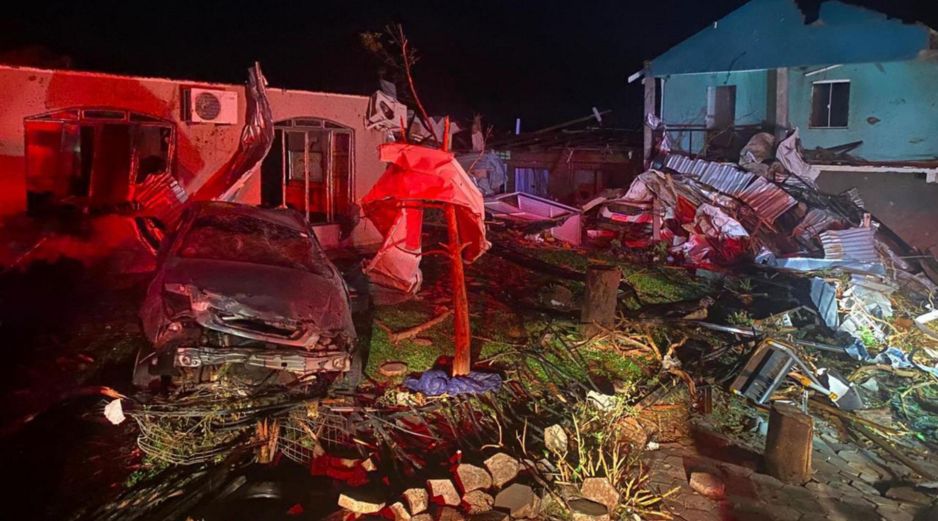 Río Bonito do Iguaçu, donde fueron reportadas cuatro víctimas mortales, y Guarapuava, con un muerto, fueron las ciudades más afectadas por el fenómeno. EFE/ Departamento De Bomberos Del Estado De Paraná