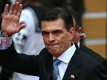 Rodrigo paz, de 58 años e hijo del expresidente Jaime Paz, fue recibido entre aplausos en el palacio legislativo boliviano en La Paz, por los asambleístas y las delegaciones internacionales. AFP / A. Raldes