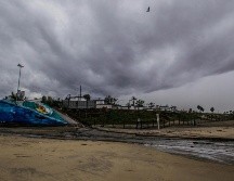 La CNPC dijo que mantiene comunicación con las unidades estatales de protección civil y para coordinar acciones preventivas. EFE