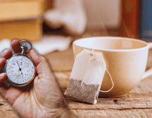 Las bolsas de té se pueden reutilizar máximo 2 veces. Eso sí, considera que el sabor y el color de la bebida serán menos intensos. ESPECIAL / CANVA