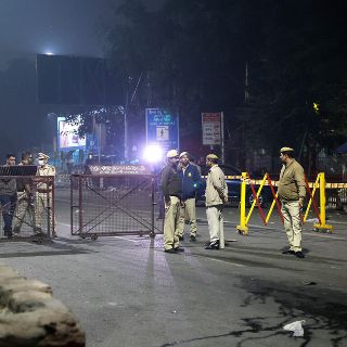 India investiga una explosión mortal que ha dejado 8 muertos en Nueva Delhi