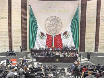 Cámara de Diputados. Leonel Godoy anunció que se pospuso la sesión donde se dictaminaría la reforma sobre la revocación de mandato presidencial. SUN