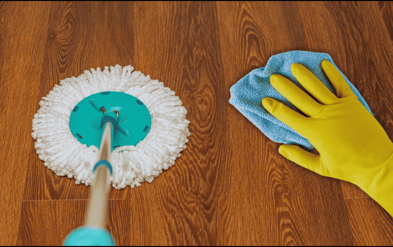 También se sugiere utilizar guantes y limpiar constantemente o cuando lo creas necesario. ESPECIAL / CANVA