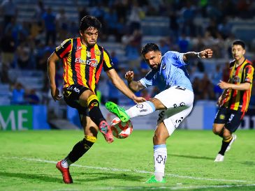 La rivalidad entre ambos equipos tiene un antecedente inmediato: la final del Clausura 2025, donde Leones Negros se coronó campeón tras vencer 5-4 en penales a la Jaiba Brava. IMAGO7.
