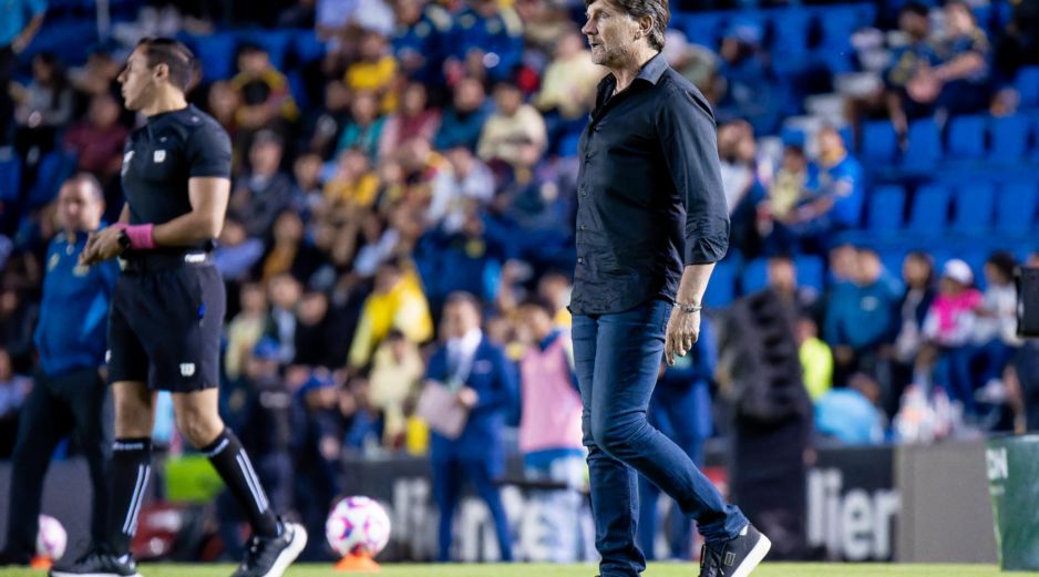 El estratega argentino, quien asumió el cargo el 22 de agosto de 2025, llegó con la intención de revertir la mala racha del conjunto poblano, pero los resultados nunca acompañaron su gestión. IMAGO7.