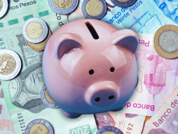 De aprobarse la medida, continuaría la reducción en el tope a las comisiones que cobran las Afore en México. ESPECIAL / CANVA