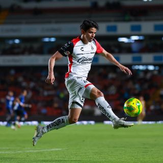 Mexicanos Ovalle y Orrantia compiten por los Premios Puskas y Marta