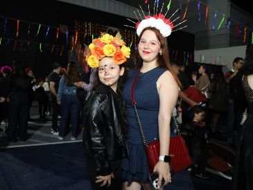 Jacqueline y Vanessa Padilla. GENTE BIEN JALISCO / “El Mictlán” de Oakland School