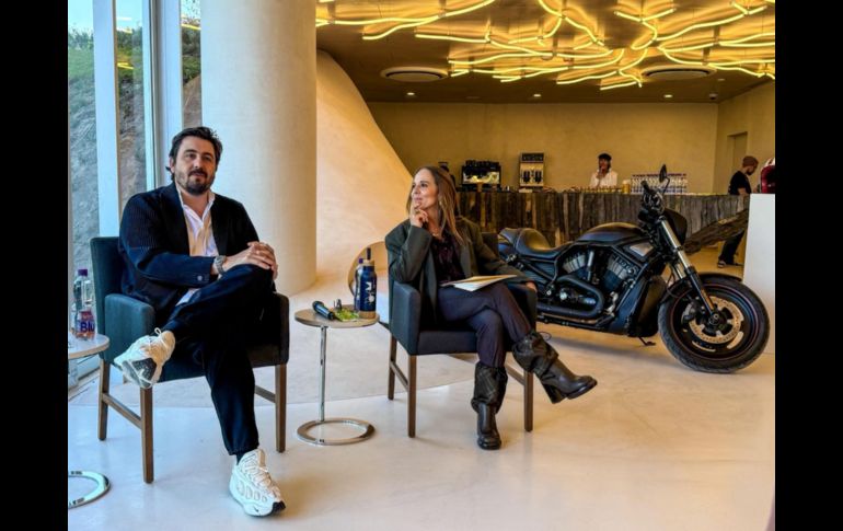 El museo fue diseñado como una “grotto”, una cueva dentro del volcán que representa el estadio, y dialoga con elementos naturales como un pirul centenario, que se convierte en “árbol guardián” del recinto. EL INFORMADOR/ A. Navarro