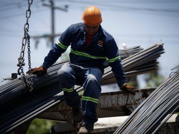 La OCDE y la AIE señalan que las industrias del acero y el cemento suponen el 40% de todas las emisiones de dióxido de carbono. EL INFORMADOR / ARCHIVO