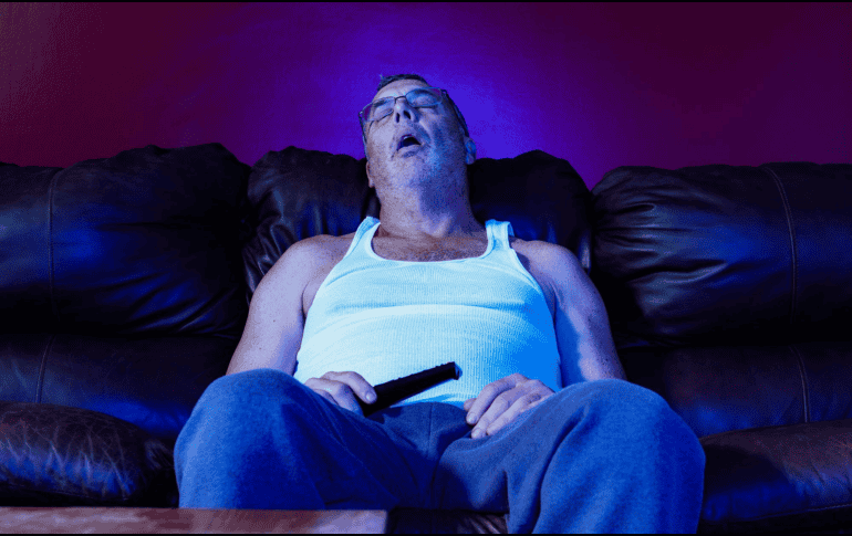 Desde la necesidad de compañía hasta la búsqueda de distracción mental, esta práctica tiene explicaciones que van más allá de lo superficial. CANVA