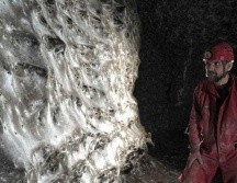 La investigación reporta que la red de salas y pasadizos tallados por el río Sarantaporos, llamada la Cueva del Azufre, cuya entrada está en Grecia, se extiende a lo largo de aproximadamente 106 metros cuadrados. EFE