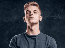 Más que un rostro en sí, lo que distingue a un narcisista (según la investigación) es la forma calculada en la que decide mostrarse ante los demás. CANVA