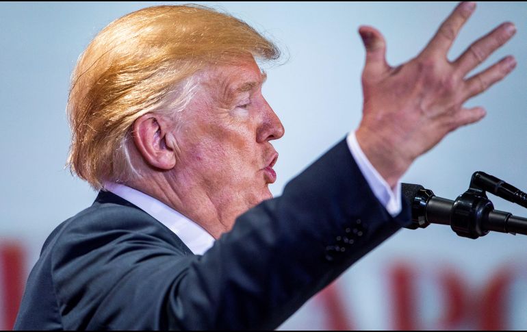 Solo hasta la detención de Epstein, Trump marcó un distanciamiento del magnate acusado de pederastia. EFE / ARCHIVO