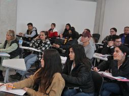 El IMCO prevé que, para 2050, el país formará 28.7 millones de profesionistas en áreas con baja demanda laboral, mientras que persisten vacantes en los sectores de salud, energía y tecnologías de la información. EL INFORMADOR / ARCHIVO