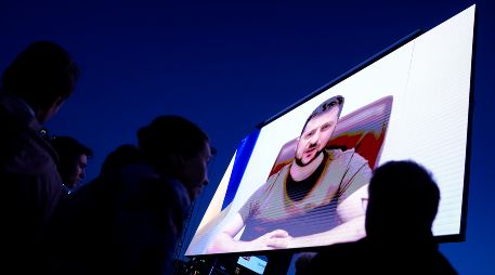 La intención de Trump es que Ucrania firme el pacto antes, para, posteriormente, regresarlo al líder ruso, Vladímir Putin. EFE / ARCHIVO