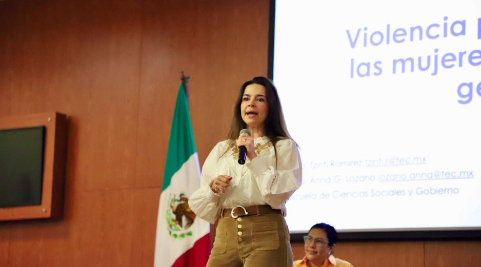 Se abordaron temas como la Ley Olimpia, el ciberchantaje, el sexting no consentido, acoso sexual, grooming, robo de información y suplantación de identidad. ESPECIAL