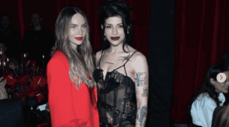 Al término de la ceremonia, Belinda fue abordada por medios de comunicación que buscaban conocer más detalles sobre su interacción con la artista argentina. ESPECIAL/ INSTAGRAM/ belindapop