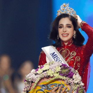 Pemex se deslinda del escándalo en torno al triunfo de Fátima Bosch